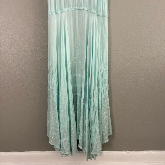 L’Pogee Embroidered Crochet Maxi Dress Handkerchief Hem Flowy Boho One Sz Sample - Picture 3 of 11